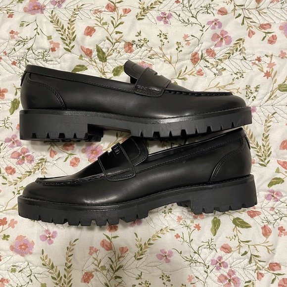 Calvin Klein Women's Frenza Penny Loafer Size 7 - Picture 2 of 6